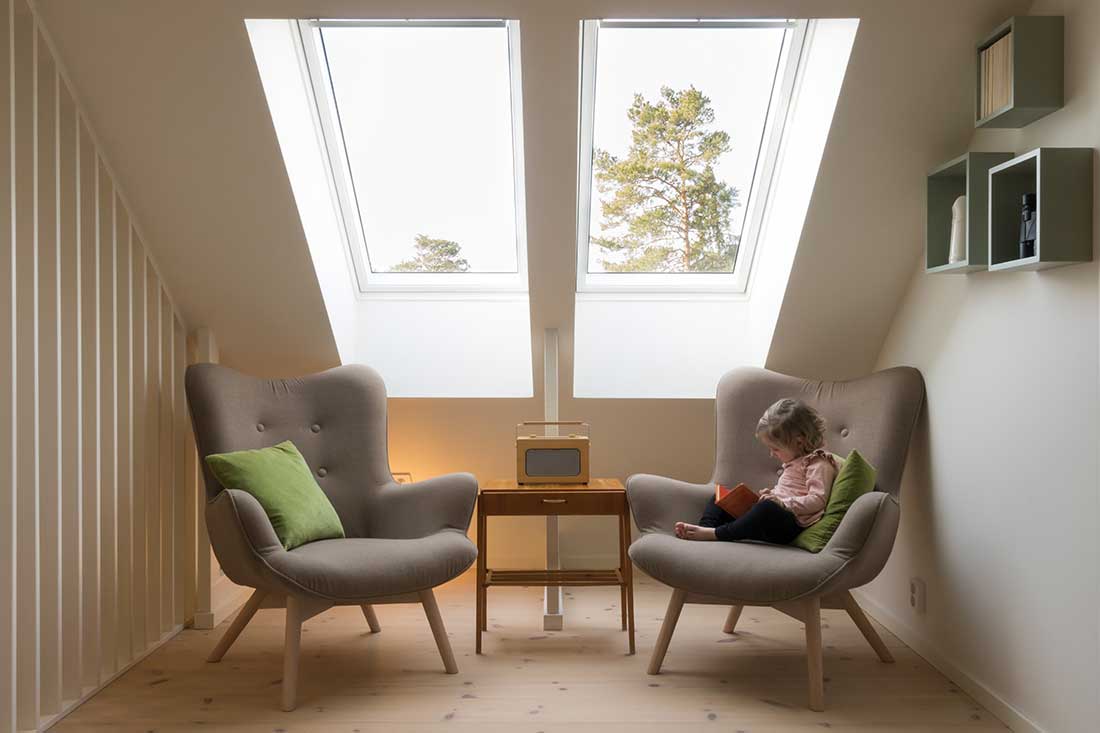 child-and-skylight-1100w